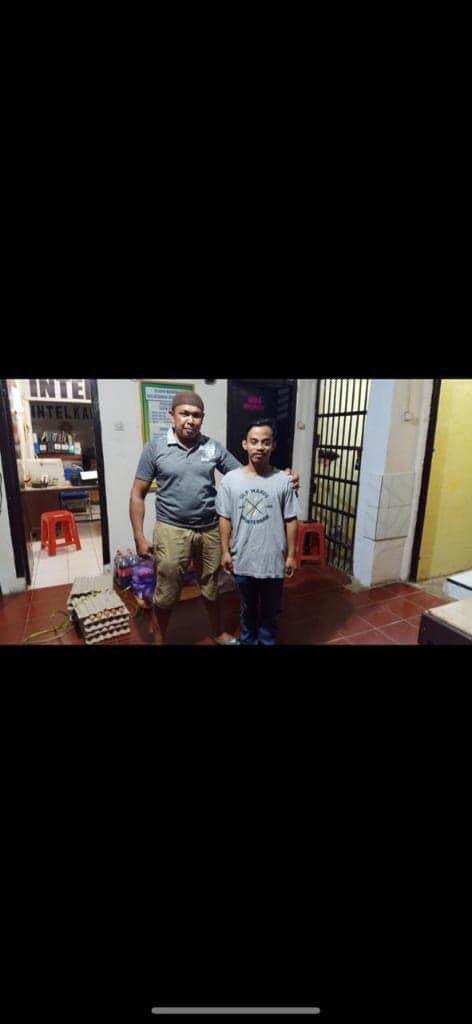 Kondisi malam ini di polsek ma’rang kab. Pangkep, sulsel

Banyak warga berdatangan