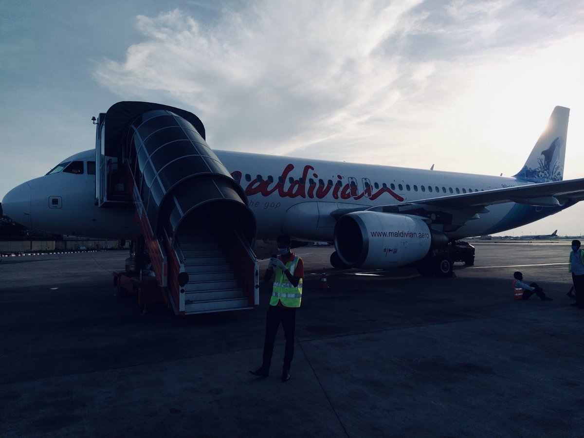 Our freighter with 9158 Kgs of perishables has arrived into <a href="/VelanaAirport/">Velana Airport</a> from #Colombo

#MaldivianCargo - Continuing to transport vital consumables &amp; supplies to support communities across the country during these difficult times.

#COVID19Maldives
