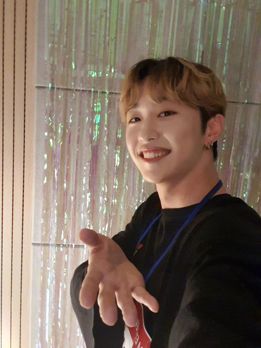 MontOfficial's tweet photo. 최고의남친짤은누구? https://t.co/NfG4IoVxEF