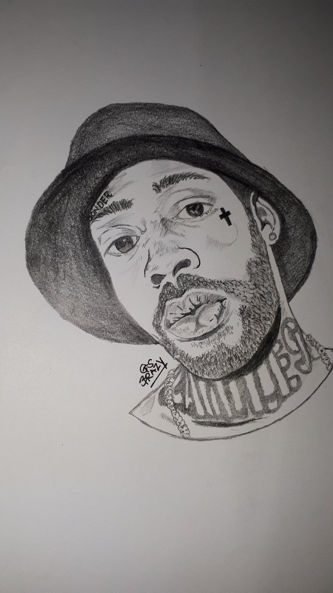 GSBrazy's tweet photo. Me vs My Art💘 https://t.co/URBOKvcFvE