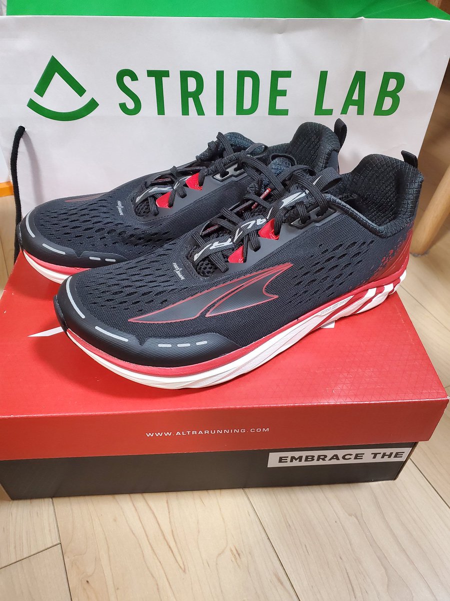 yu_quattro's tweet photo. 今日は近所にあるSTRIDE LABさんで前から気になってたALTRAのランニングシューズを買ってきました
履き心地もいいし試してみたかったゼロドロップ
今日は走れなかったんですけど走るのが楽しみです

#ALTRA  #STRIDELAB https://t.co/wmkSwa82og