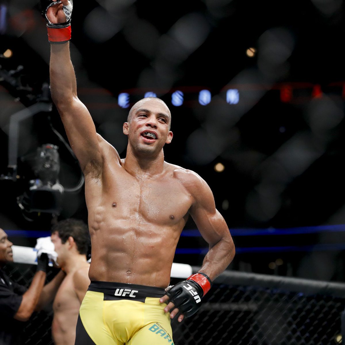 #UFCFL
Edson Barboza was known for his leg kicks, but now, he is known for appealing his split decision losses.