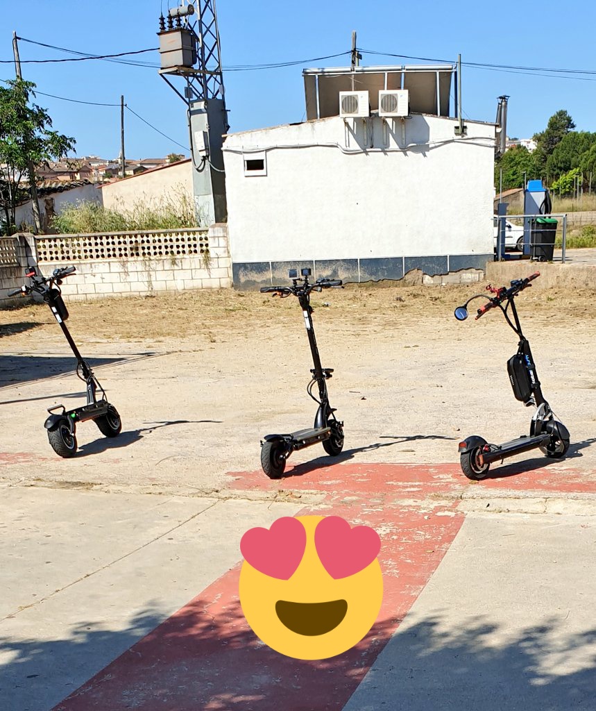 ✅Recuerda que puedes seguir usando tu #VMP para ir al trabajo, a hacer la compra, a visitar familiares, a tomar algo...

✅ Es una manera ideal para desplazarse con el que además guardas la distancia social y contribuyes a la #MovilidadSostenible 

#EnVmpContraCovid19 🛴