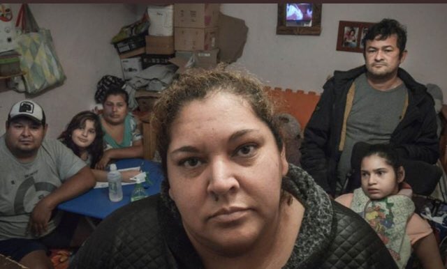 Ramona, vecina de la villa 31 y referenta de <a href="/gargantapodero/">La Garganta Poderosa</a> murió hoy por #covid.
En su mirada están las preguntas sobre el presente y el futuro pospandemia de los sectores más vulnerables.
¿Quién será capaz de darles respuestas para escapar de la muerte?
#JusticiaPorRamona
