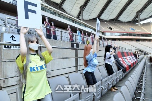 Keitadj Pa Twitter ソウルワールドカップ競技場で開催されたkリーグ Fcソウル対光州fcの試合でマネキンが観客席に設置されている