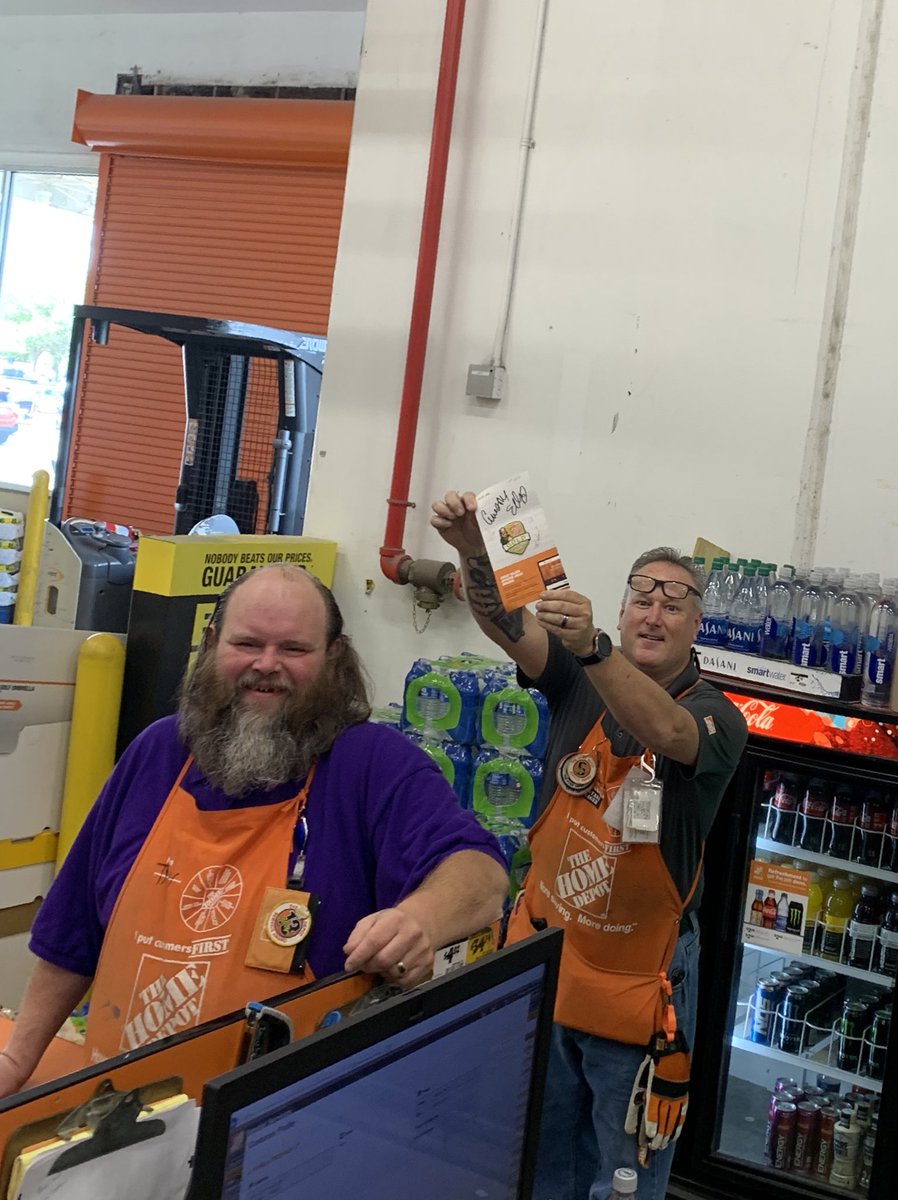 pelli2811's tweet photo. DJ MASM Mike Proudly recognizes a well deserved Gold Homer for Uncle Troy FES 8531! @WardallyJ @HDGerri @mic_ro69 https://t.co/Ifjef28oi4