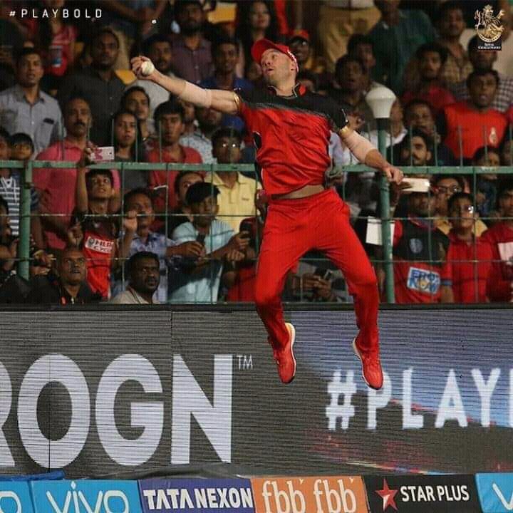 Newone423's tweet photo. He can able to bat all round the stadium 🏟️

Field in Any Place🤷‍♂

The Name is ABD 😍❤️

#MostLovedCricketerABdevilliers https://t.co/9PP5ULd8RH