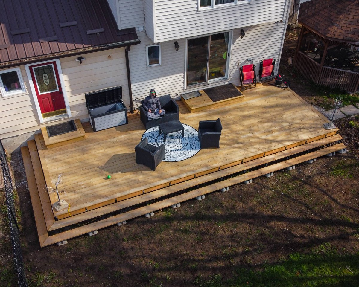 normal_humans's tweet photo. Sunday morning drone session. Wanted to snap a quick shot of the new deck setup. Bring on summer!
#aerialphotography #drone #dronelife #dronestagram #dronephotography #djiglobal #droneoftheday #dji #mavicmini #deck #simcoecountyliving #perfectlynormalhumans https://t.co/59du5pjag9