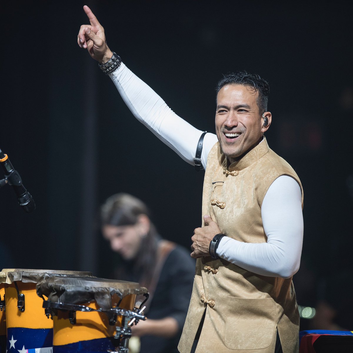 Team_Fdv's tweet photo. ⚡️Conócelos ⚡️
.
.
Nombre: José Gregorio Hernández 
Nacionalidad: Venezuela 🇻🇪.
Instrumento: Percusión.

@FrancoDeVita #FrancoDeVita 
📸 @chinolemus https://t.co/YNgLXdq1A0