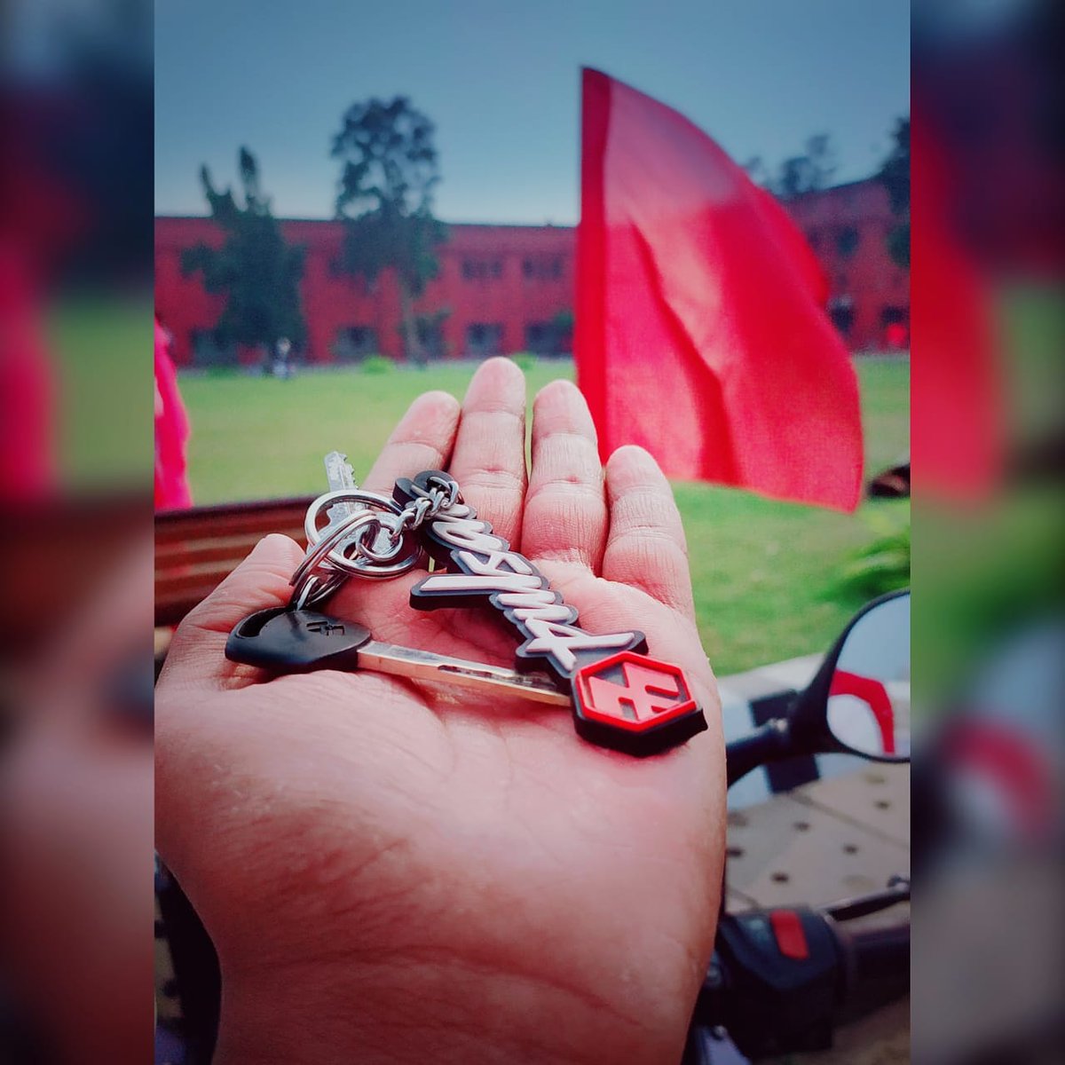 Key to my happiness❤️🔑
#pulsar
#220
#love
#ride