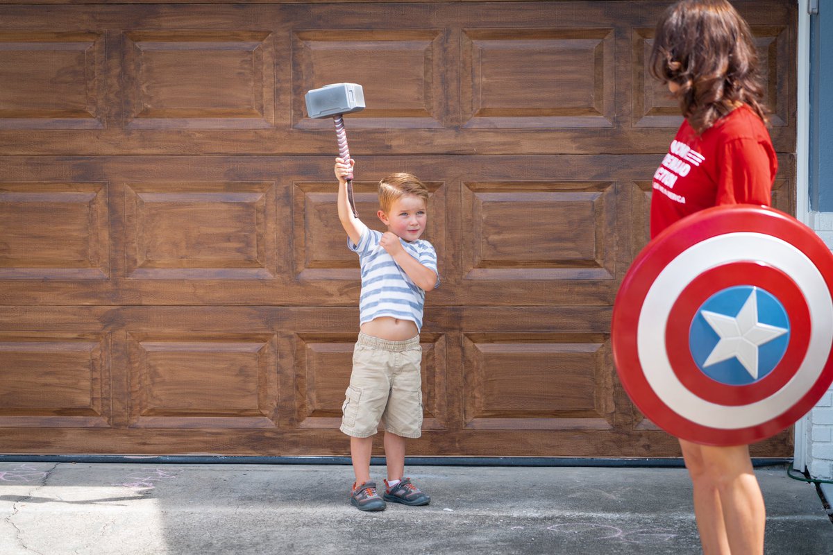 AlyciaPollock's tweet photo. Watch out, @chrishemsworth. I think this cutie pie is giving you a run for your hammer. 🔨 

Cc @ChrisEvans 🇺🇸 https://t.co/4dbpN9isqV