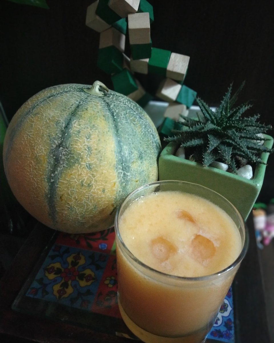 Musk Melon Juice 🍈🍹
Scoop and blend, that's it! Some ice cubes and ready to relish.
Add honey, powdered jaggery or sugar if the fruit is bland in taste.
#cantaloupe #MuskMelon
#muskmelonjuice  #NoSugar
#nutrientpacked #SummerDelight #juicerecipes