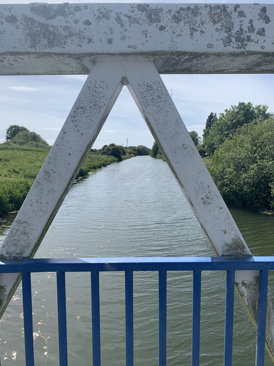 ARWURZELBS3's tweet image. This is pleasant... #clevedon #ExerciseOutside