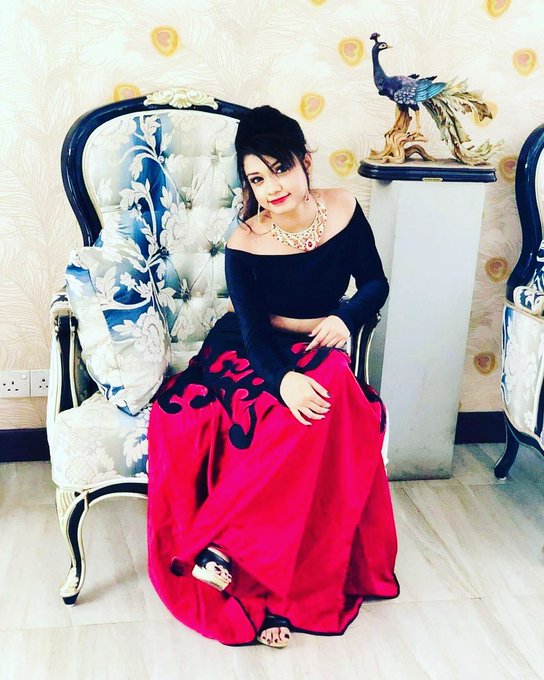 Sudu Nangi’s pics and videos