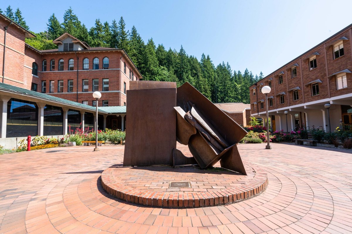 BellinghamExp's tweet photo. See how next week is shaping up with the #WhatcomArtsProject! Find daily activities and ideas to immerse yourself (virtually) in our local arts scene. Daily schedule and info about the project here: https://t.co/Atz2rwECYG #bellinghamexperience #virtualarts #visitbellingham https://t.co/iFIJ5vwA6R