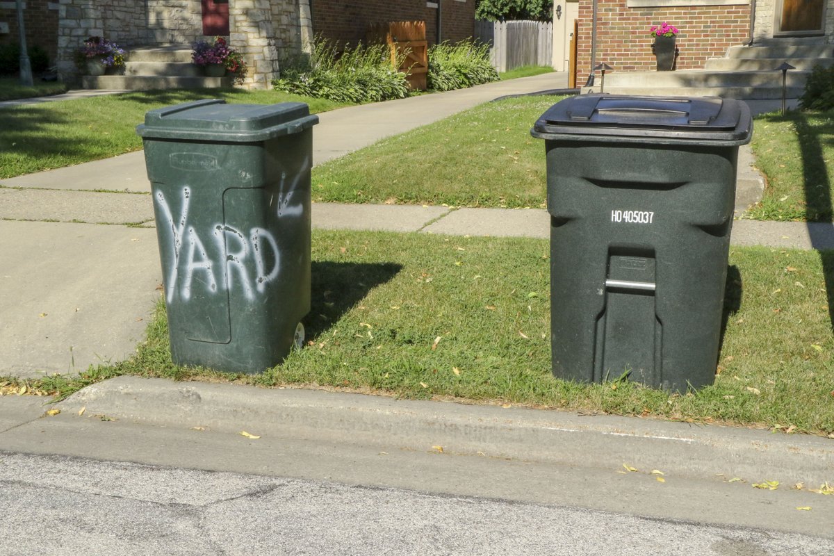 WauwatosaWI's tweet photo. Great news for everyone who was out working in the yard yesterday.

Yard waste collection starts this week. It's collected on a bi-weekly schedule opposite of your recycling collection. https://t.co/pw2TjMECpB https://t.co/Y0735YR7CO