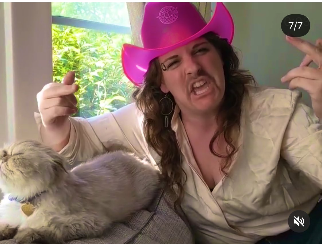 BayAreaDerby's tweet photo. The BAD Scavenger hunt continues! Stay tuned for all day updates of outfits, challenges, animals and....whatever this is π #scangerhunt #staygold https://t.co/qGVxc00V3r