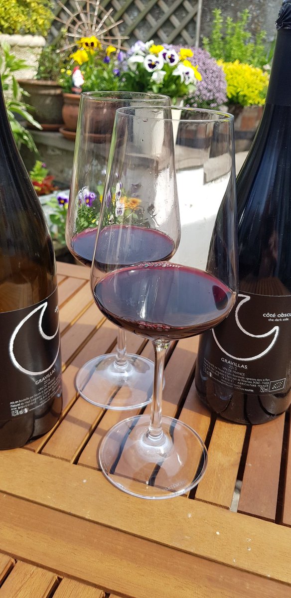 richardsonoldie's tweet photo. UK Lockdown BBQ leg of lamb accompanied in the garden by the king of su shine reds - imho - @InVinoGravillas Cote Obscur 2015 and 16.... things will always get better. #makingthebestofthings https://t.co/q6bAitEii7