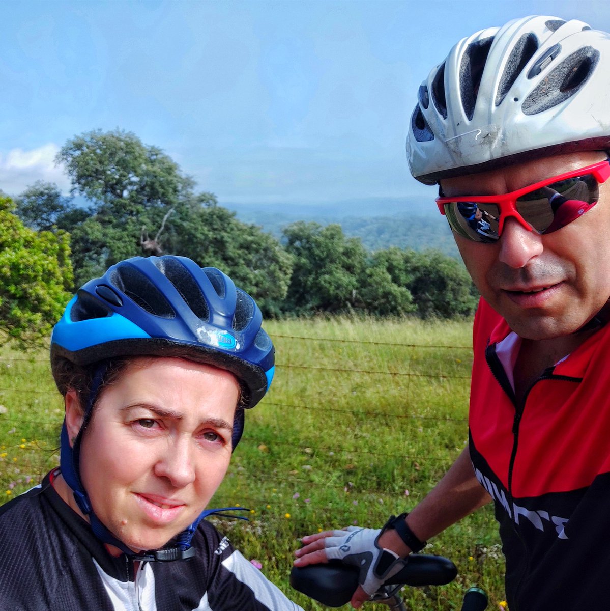 Rafa__Caballero's tweet photo. ✔️ Ventajas de la #DesescaladaResponsable #Fase1 en la #SierradeAracena en #Huelva #SantaOlalladelCala
✔️ Hacer 🚴 en un #ParqueNatural 🌳 dentro de un término municipal de 204 Km² es un lujo del que pocos pueden "fardar"😉
#espanarural #pueblos #NoBajesLaGuardia https://t.co/39OAK7fiZG