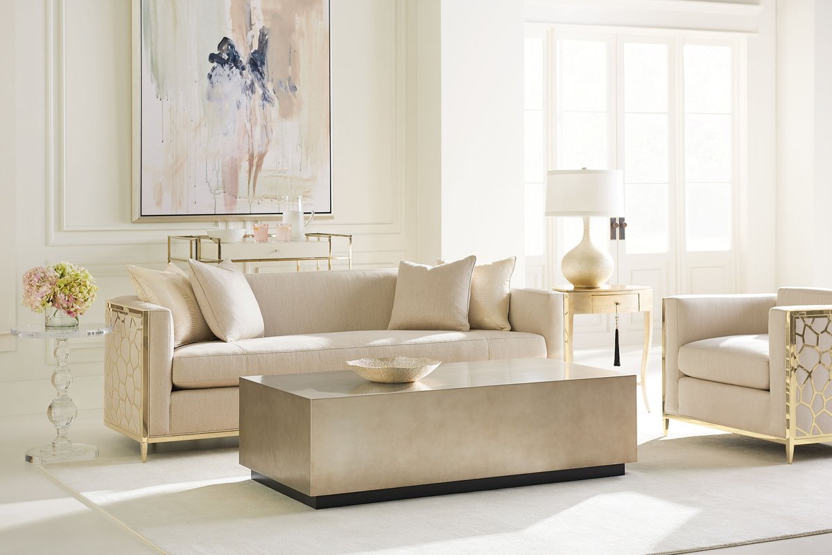 LaylaGrayce's tweet image. Zoom in to see the intricate gold detailing on the side of this beautiful sofa. This dramatic statement piece is sure to strike up conversation and lives up to its name - The Ice Breaker Sofa. 
-
#laylagrayce #graycefulliving

soo.nr/EHHJ