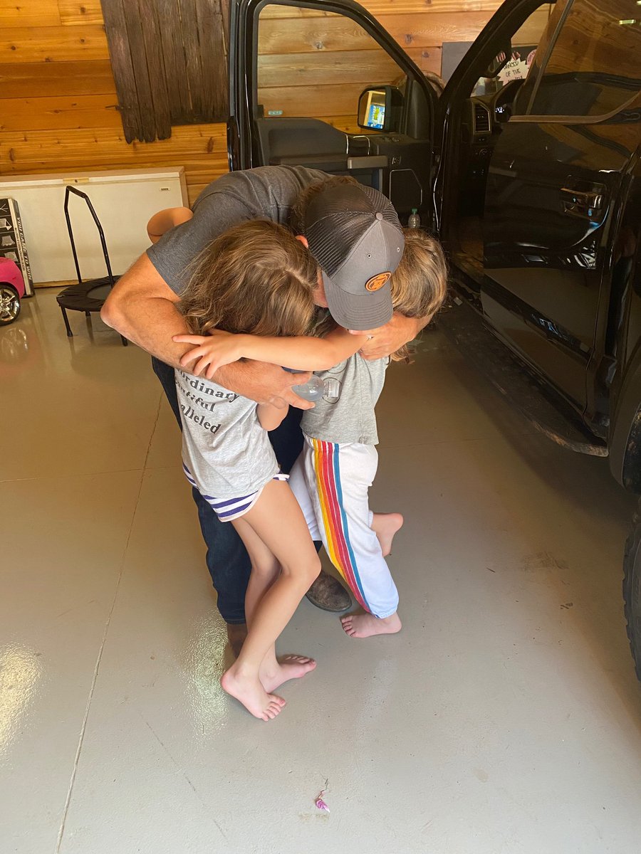 RFKracing's tweet photo. Dad is off to work!

#100KCams // @RyanJNewman https://t.co/KgvSfNW5xO