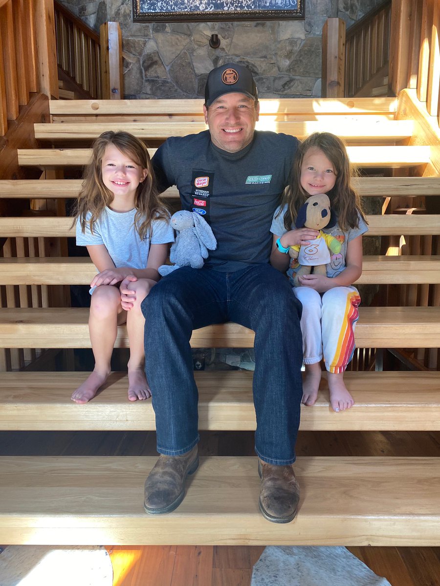 RFKracing's tweet photo. Dad is off to work!

#100KCams // @RyanJNewman https://t.co/KgvSfNW5xO