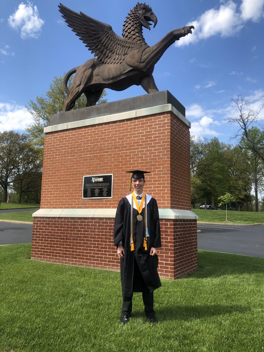 PudgePSK's tweet photo. Congrats to @JamesWeindel on his graduation from @vianneygriffins!  We are proud of the young man you’ve become and look forward to a bright future.  Thanks to all his teachers, coaches, and staff that helped him on his journey.  #CLASS2020 https://t.co/IYzgHMsEB3
