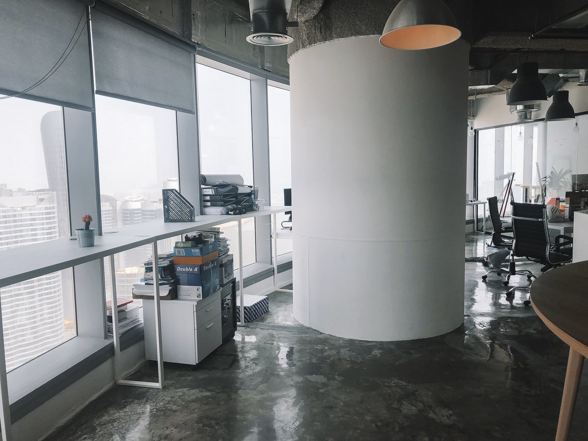 GlassQube's tweet photo. 📍Baringa office located in Sky Tower. 📈We offer enterprise solutions reducing your risk and operating costs. Let us manage the construction risk and costs for your business. #whygqc #glassqubecoworking #abudhabi #stayhome #enterprisesolutions  #gqc #coworking #lifeatbaringa https://t.co/nHDQhTpAHI