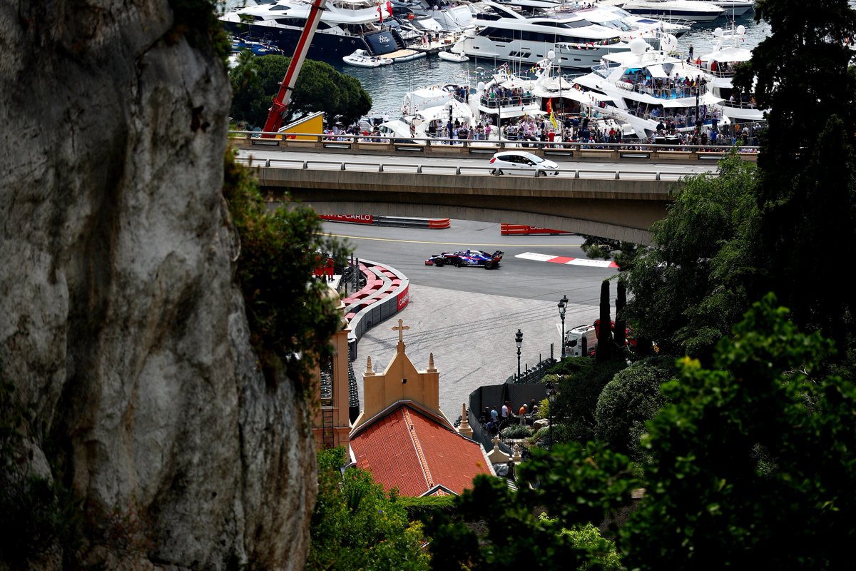 RossoTorito's tweet photo. 🏁FINAL del #GPmonaco

1⃣0⃣@PierreGaslyFr1 
1⃣7⃣@aitorico

 🍾Gracias a los fans que se han acercado hoy al Principado. Hemos sido hasta 9 espectadores en directo, lo cual refrenda el prestigio y magia que tiene este Gran Premio.

🇫🇷Muy contentos con Gasly, ha conseguido puntuar. https://t.co/njJ1ryFsxw