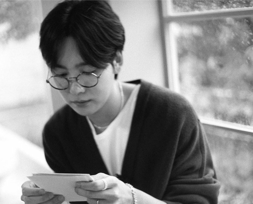 gdheismine8's tweet photo. ＷＩＮＮＥＲ-  #ＪＩＮＵ
♡ 🐰 
 https://t.co/lZM1TRCc31