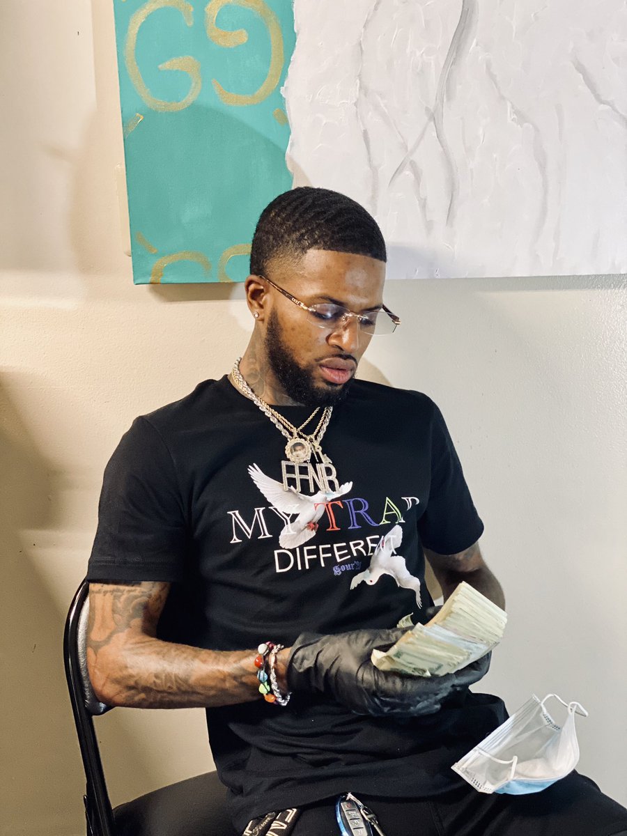 YamoSzn's tweet photo. Back like I Never Left, canβt never count me out. Iβll bet on myself everytime ππ€πΎ
-link in bio
#FFNRszn
#MyTrapDifferent
#mytrapdifferenttour2020 https://t.co/m7HrIhShpF