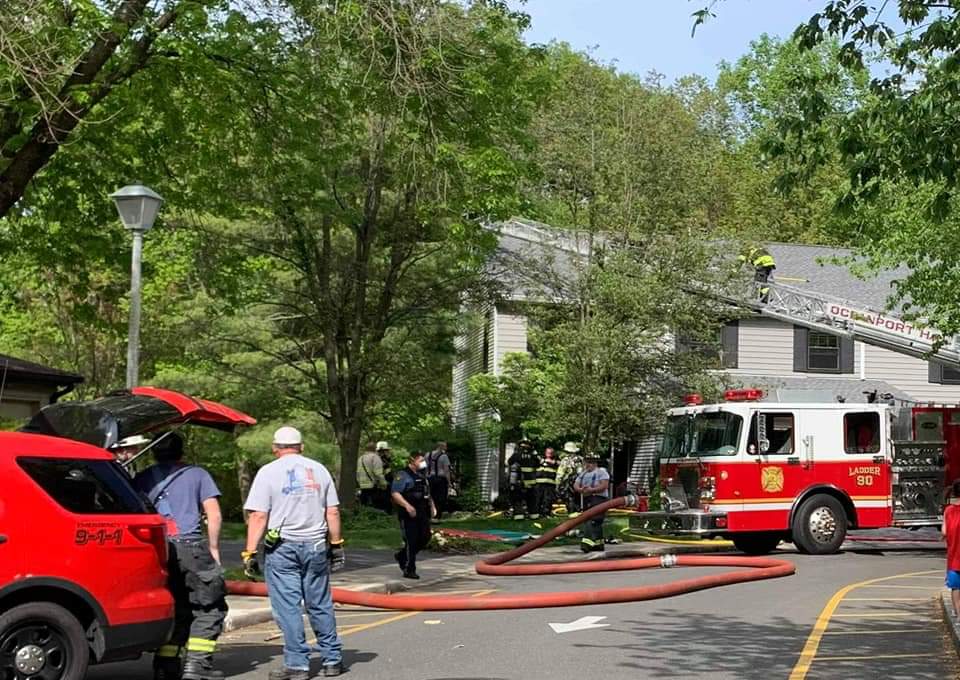 Oceanport_PD's tweet photo. The Oceanport Police Department would like to commend the memebrs of the Oceanport FD for their quick response and actions yesterday following a structure fire in the Kimberly Woods Condo Complex. Great stop!..#Heroes
@oceanporthookandladder @portaupeckchemicalhose
#community https://t.co/iBLdKC2lbr