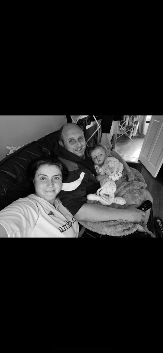 CiaraCampbell89's tweet photo. It’s just one of those lazy Sundays 👨👩👦❤️ #myfamily #sleepySunday #chilloutdays #sundayvibes #lockdown #ToddlerLife ❤️👨👩👦 https://t.co/ZfhEZB9zu3