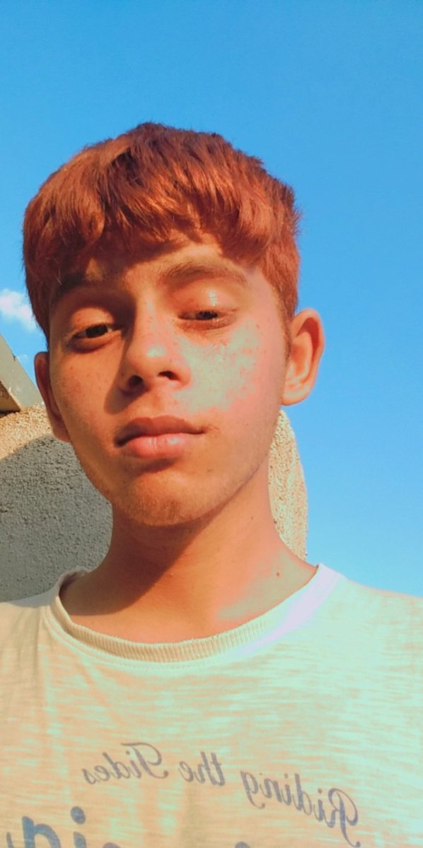 InMyAstroworld's tweet photo. it's been a month since 'lind' dropped &amp; omfg i can't believe it! lind was an escape to this beautiful heaven-like experience which i never felt before &amp; i have an emotional connection to it!✨ thank u jerm!🖤🥺  #selfiesforjeremy #selfiesforlind @jeremyzucker #wermiculture https://t.co/VvjCVxpSf0