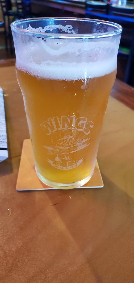 BUBBAERVIN's tweet photo. Mmm first beers in public in 2 months https://t.co/rEhWHk3Fj1