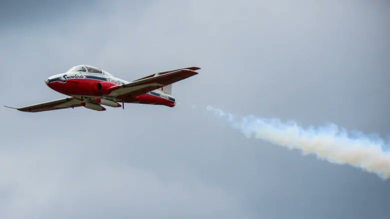 Cmdr_Hadfield's tweet photo. I pray the pilot ejected safely and that no one on the ground was hurt. https://t.co/rXoImvGJNH #Snowbirds https://t.co/EICuZOBxAM