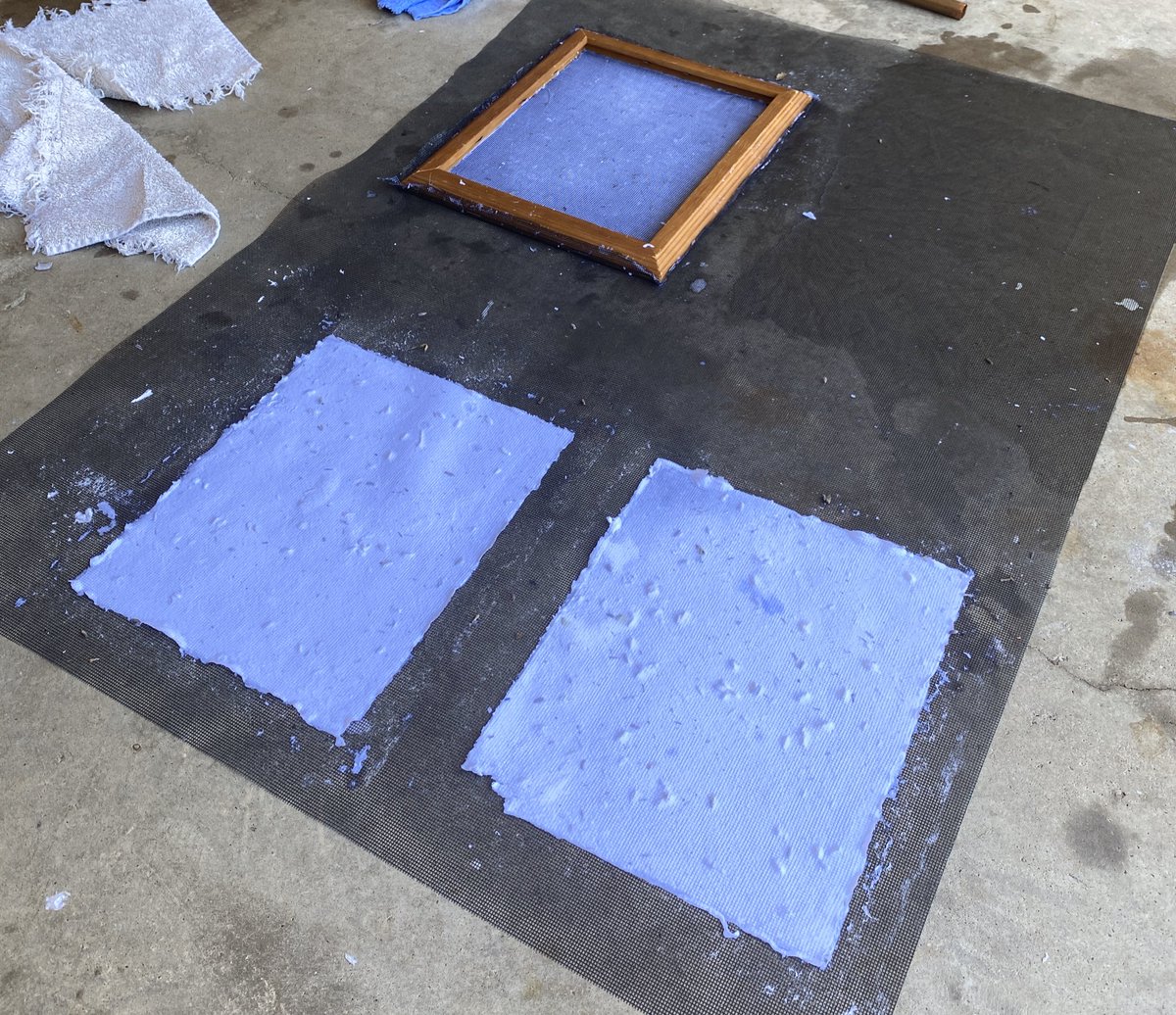 ChristiaanA's tweet photo. Today I made lavender paper 😤 https://t.co/LYLQWR5WBS