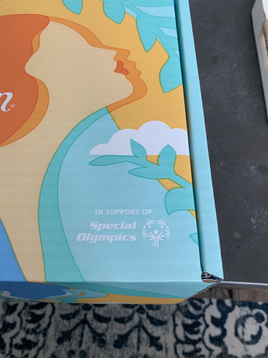 karenluvssports's tweet image. This made yesterday joyful! #fabfitfunbox 💗💗 @FabFitFun I love when my box arrives. So many good things inside! #specialolympics