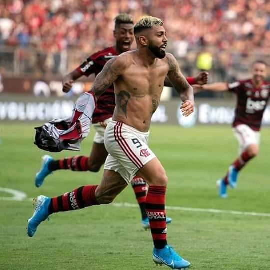 FlawedAct's tweet photo. EU AMO ESSE HOMEM, EU AMOOOOO !!!! @gabigol https://t.co/st9ASDNzFi