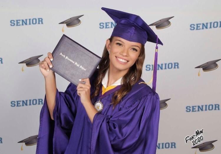 swordshieldsphs's tweet photo. Due to Co-vid we aren’t able to print the senior issue so we are bringing it to you via Instagram! Click the link to see Lindsey’s  (Staff Writer) farewell goodbye! 
https://t.co/2NmaZerbVH https://t.co/ICzjHJZ5CX
