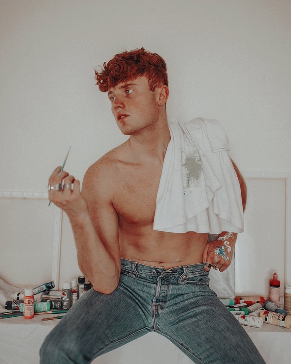 ❝ Can you look yourself in the mirror in the morning and admit that you are no different from every other bundle of bones on this planet? ❞   #SeductiveSunday 

➣ Taken by Ginny after spending the day together laughing and painting instead of studying in their common room.