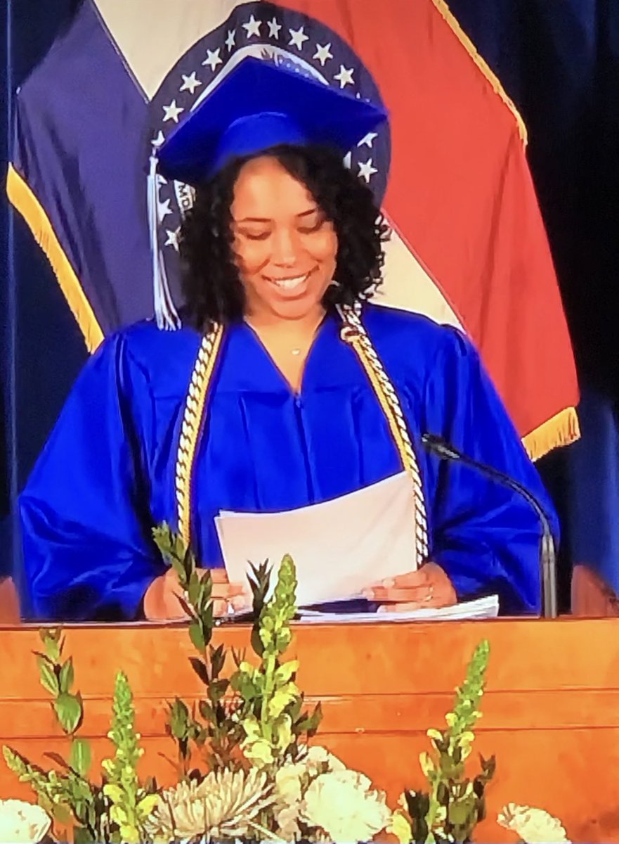 tsmithrnicu's tweet photo. #proudmom #CentralHighSchool #seniorclasspresident #greatspeech #sjsdproud https://t.co/7PGHe2TClq