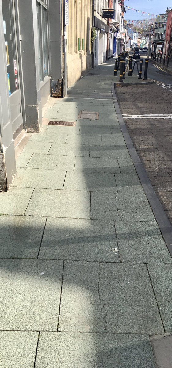 Diolch UltraClean am eich gwaith i lanhau’r palmentydd yn #Aberteifi .Neud wahaniaeth mawr i codi ysbryd trigolion y dre.
//
Thankyou UltraClean for your work to clean up the pavements in  <a href="/cardigan_town/">cardigantown</a> . Makes a difference in raising the town’s morale 
#CaruTeifi