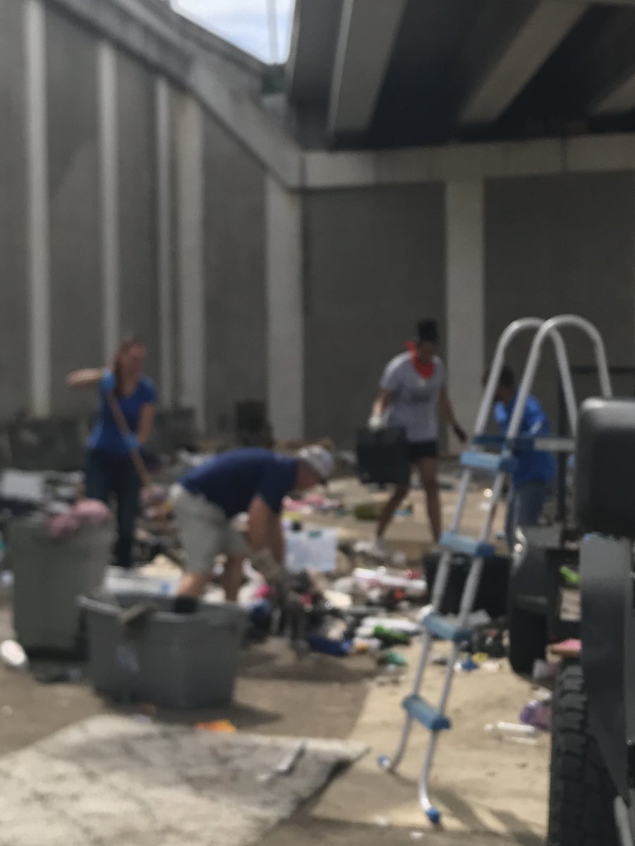 mkelly007's tweet photo. I spent this morning with a group of volunteers from @takebackaustin cleaning up an abandoned camp at Ben White and south 1st street. If you want a cleaner city, please consider donating to my campaign for #atxcouncil : https://t.co/EyFzxhrlcw https://t.co/fGGWEXIozc