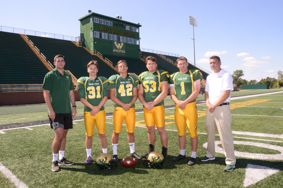 Extremely proud of the quarterbacks and specialists unit for averaging a 3.7 GPA for the winter semester.  They have shown great character and discipline in overcoming the unforeseen challenges of 2020. #ChopWoodCarryWater #GsNboots