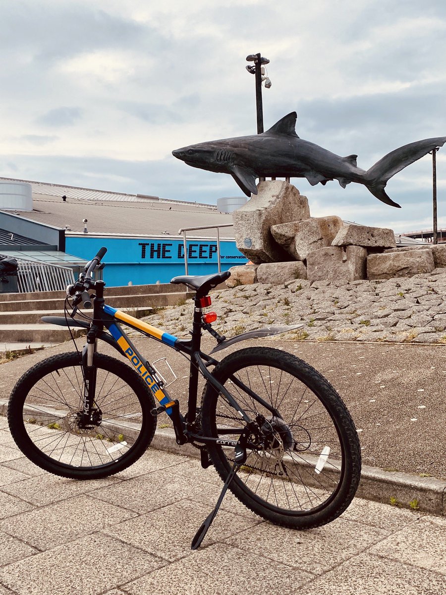 PCDKirkwood's tweet photo. Another GREAT day Policing #EastHull 🚲 #CycleCops #HumbersidePolice https://t.co/4KsV7SPzOz