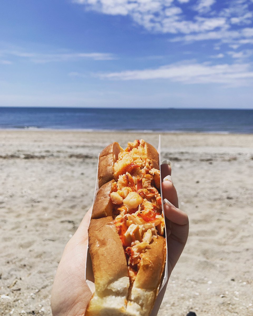 Lobster Rolls in CT are legit 😍