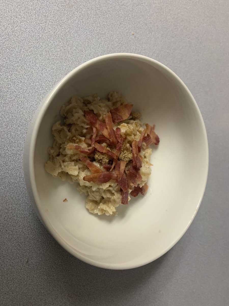 Heart Heathy-ish Breakfast #baconisyum #oatmealnotyum #baconmakeseverythingbetter #heartheathyoatmeal When life serves you oatmeal, thank God for #pocketbacon
