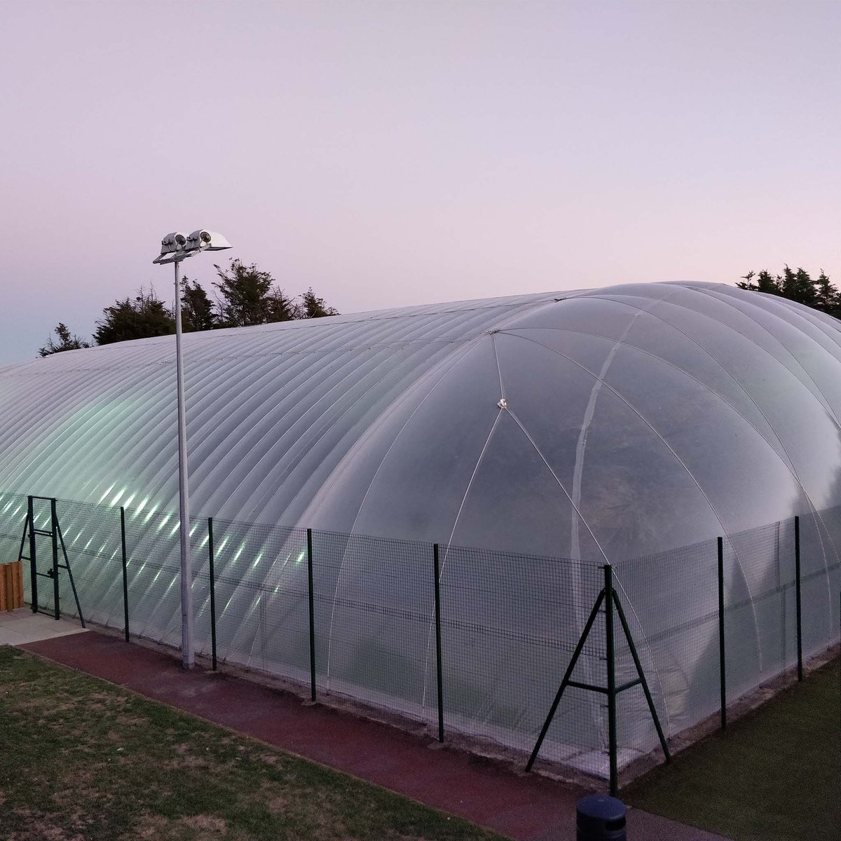 Our Single skin dome at sunset 🌙

We have developed a single PVC membrane dome without cables by using a stronger type 2 PVC material. These domes can be inflated to higher pressures and can withstand higher winds and snow loading without needing to deflate.