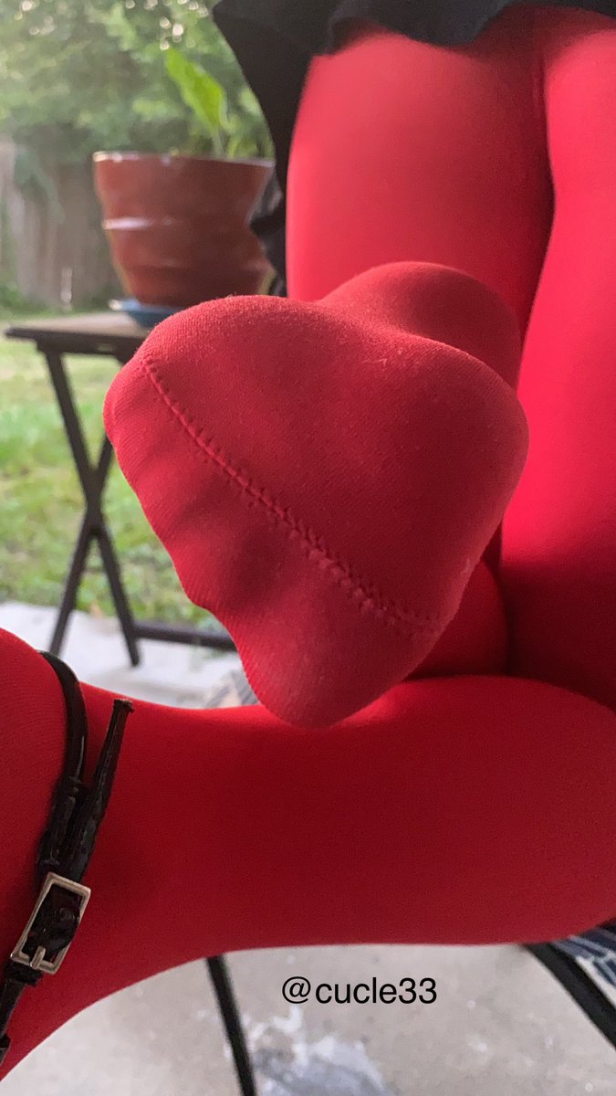 cucle33's tweet photo. 👋🏻😊 
.
.
.
.
.
Contributions accepted at:
.
https://t.co/Lncq3n05ei
CashApp: $cucle33
.
#cucle #cucle33 #cucles #smallfeet #smallfoot #toes #pedi #pedicure #redpantyhose #redtights #pantyhosetoes #pantyhoselegs #tights #pantyhosefeet #strumpfhose #medias #pantimedias #collants https://t.co/skXvNE5If8